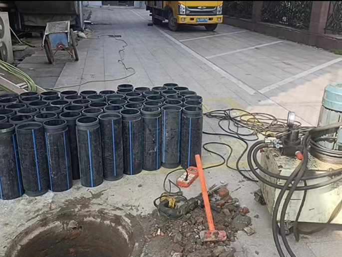 靖西PE置换管厂家 DN315置换管 非开挖管短管置换